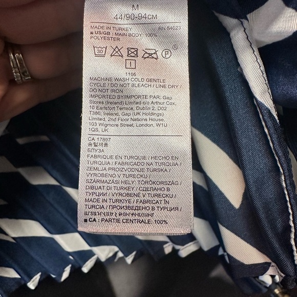 SOLD Republic Black and White Asymmetrical Long Sleeve Blouse - Picture 6 of 7